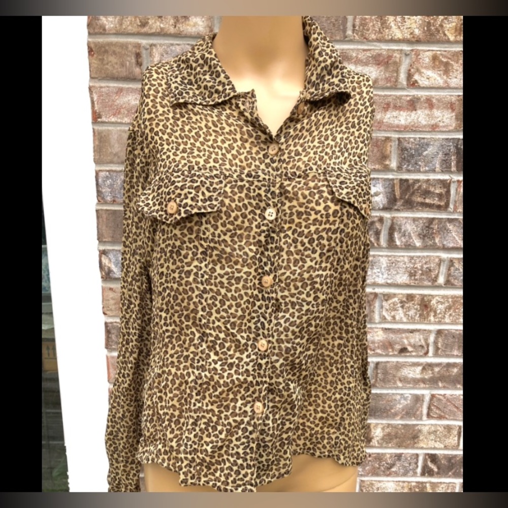 90s/Y2k Leopard Print Rayon Button Down Blouse Sh… - image 2